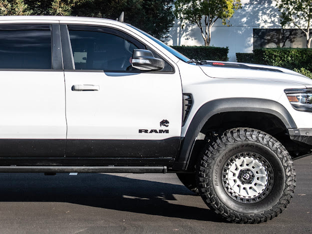 2019-UP RAM 1500 TRX CARBON FIBER SIDE DOOR FENDER VENT TRIM