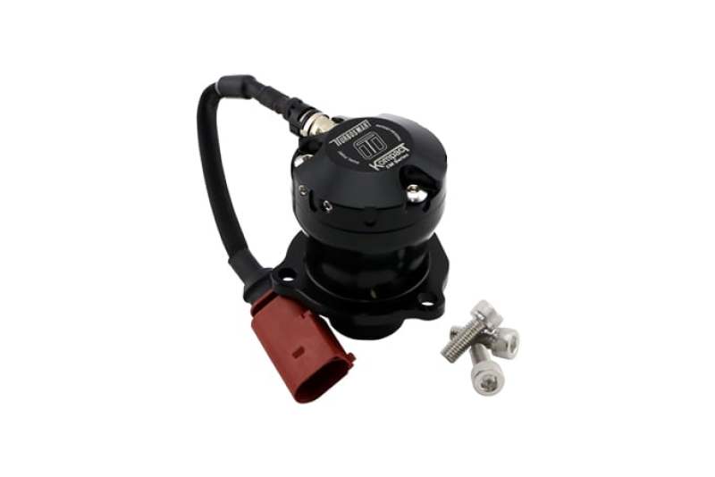 Turbosmart 15-21 Volkswagen GTI/Golf R MK7 BOV Kompact EM Dual Port blow-off valve installed in engine bay