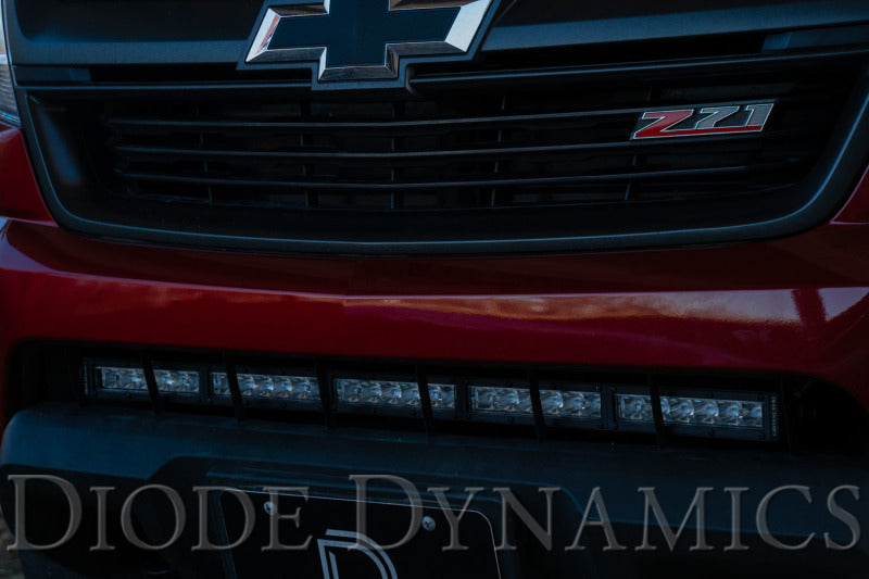 Diode Dynamics Colorado/Canyon SS30 Stealth Lightbar Kit with amber and white combo LEDs mounted on a vehicle.