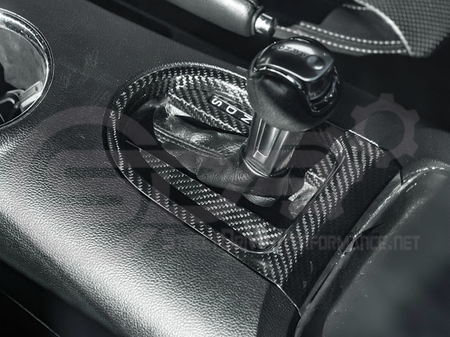2015-2023 FORD MUSTANG S550 | CARBON FIBER CENTER GEAR SHIFT PANEL TRIM COVER