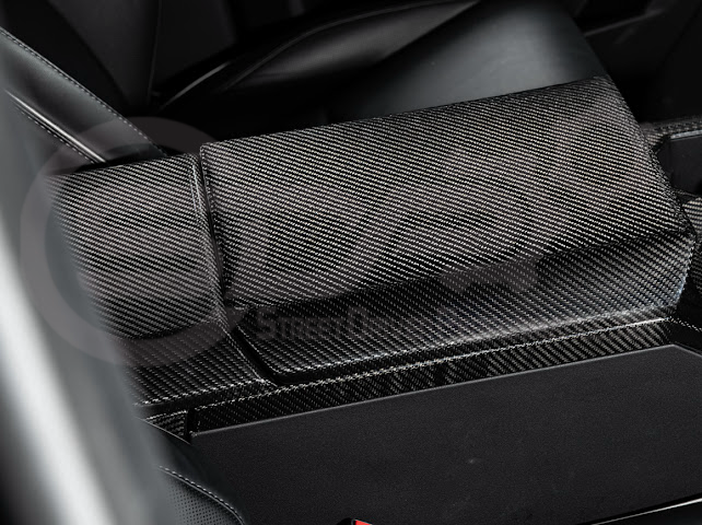 2024-Up Tesla Cybertruck | Interior DRY Carbon Fiber Armrest Trim Cover (Copy)