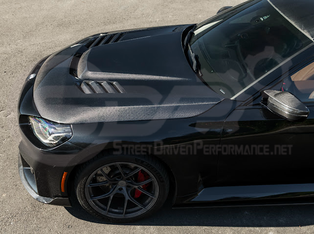 2023-Up BMW G87 M2 | V Style CARBON FIBER Front Vented Heat Extraction Hood
