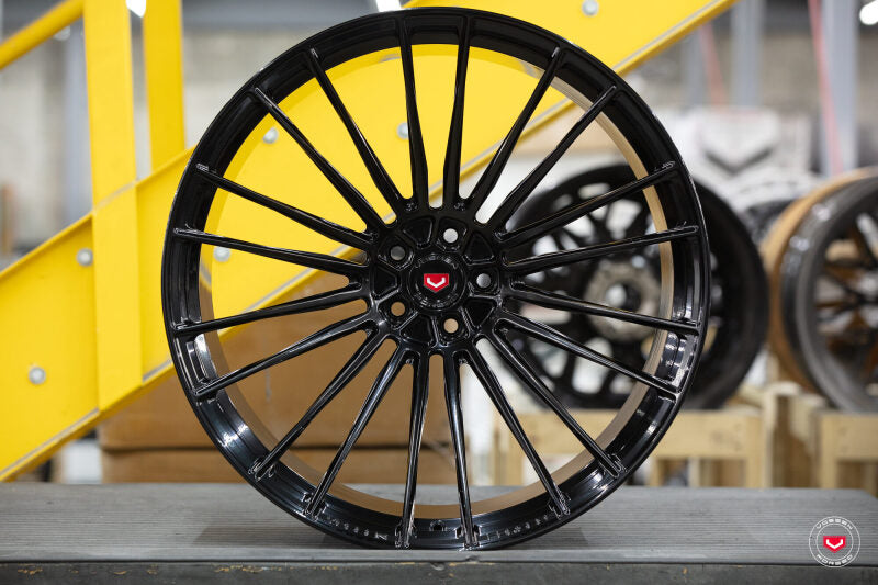 Vossen Vossen Forged S17-04 - 24x10.5 - ET21 - 5x112 - 66.56 - GB CENTER / GB OUTER LAMBO URUS F