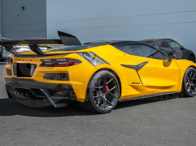 2023+ CHEVROLET CORVETTE C8 Z06/ E-RAY / ZR1 | CARBON FIBER SIDE AIR INTAKE DOOR GARNISH LOWER TRIM PAIR