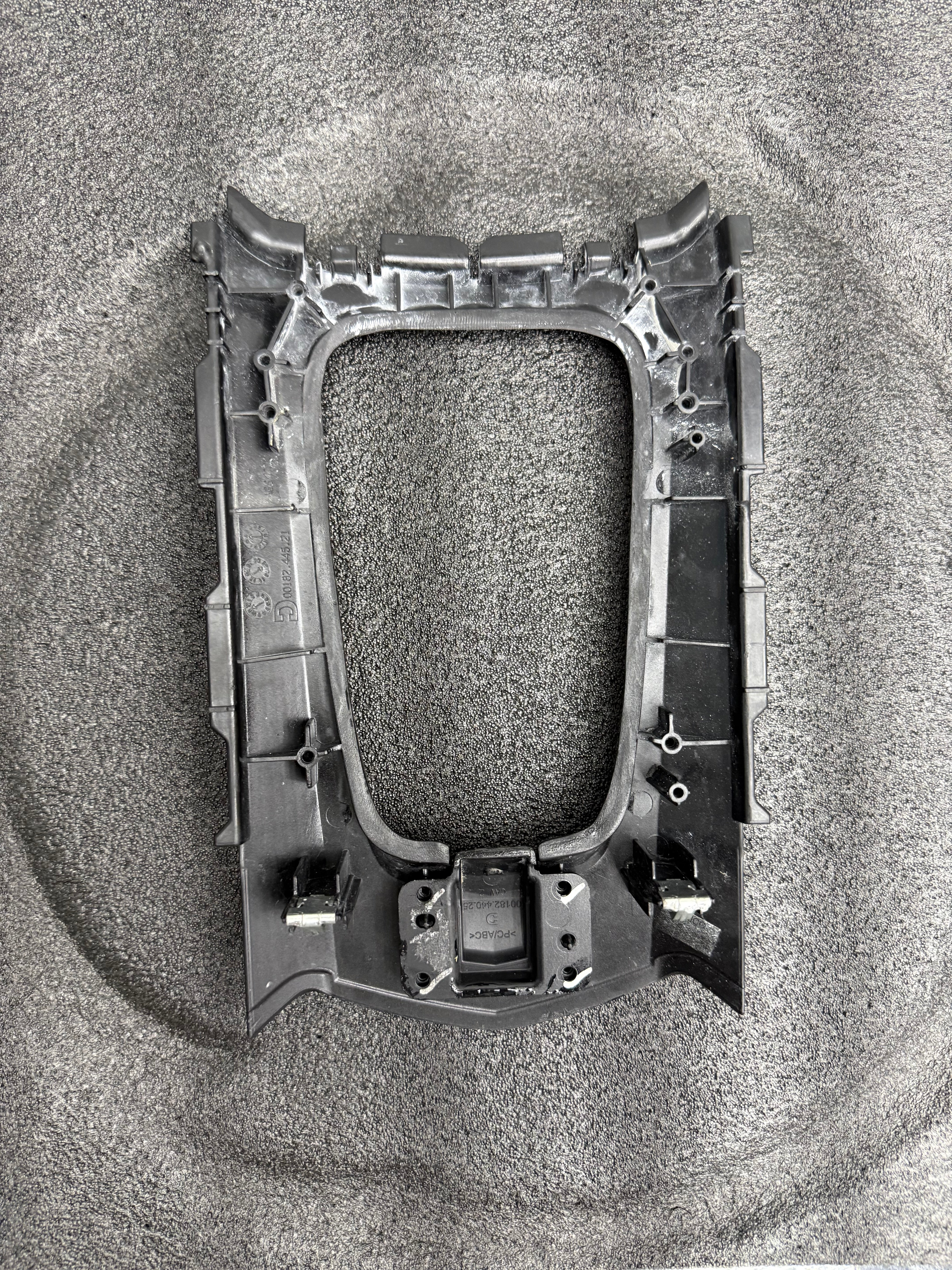 2009-2015 CADILLAC CTS-V V2 | Sedan / Wagon / Coupe Gear Shift Carbon Fiber Center Console Interior Trim Piece