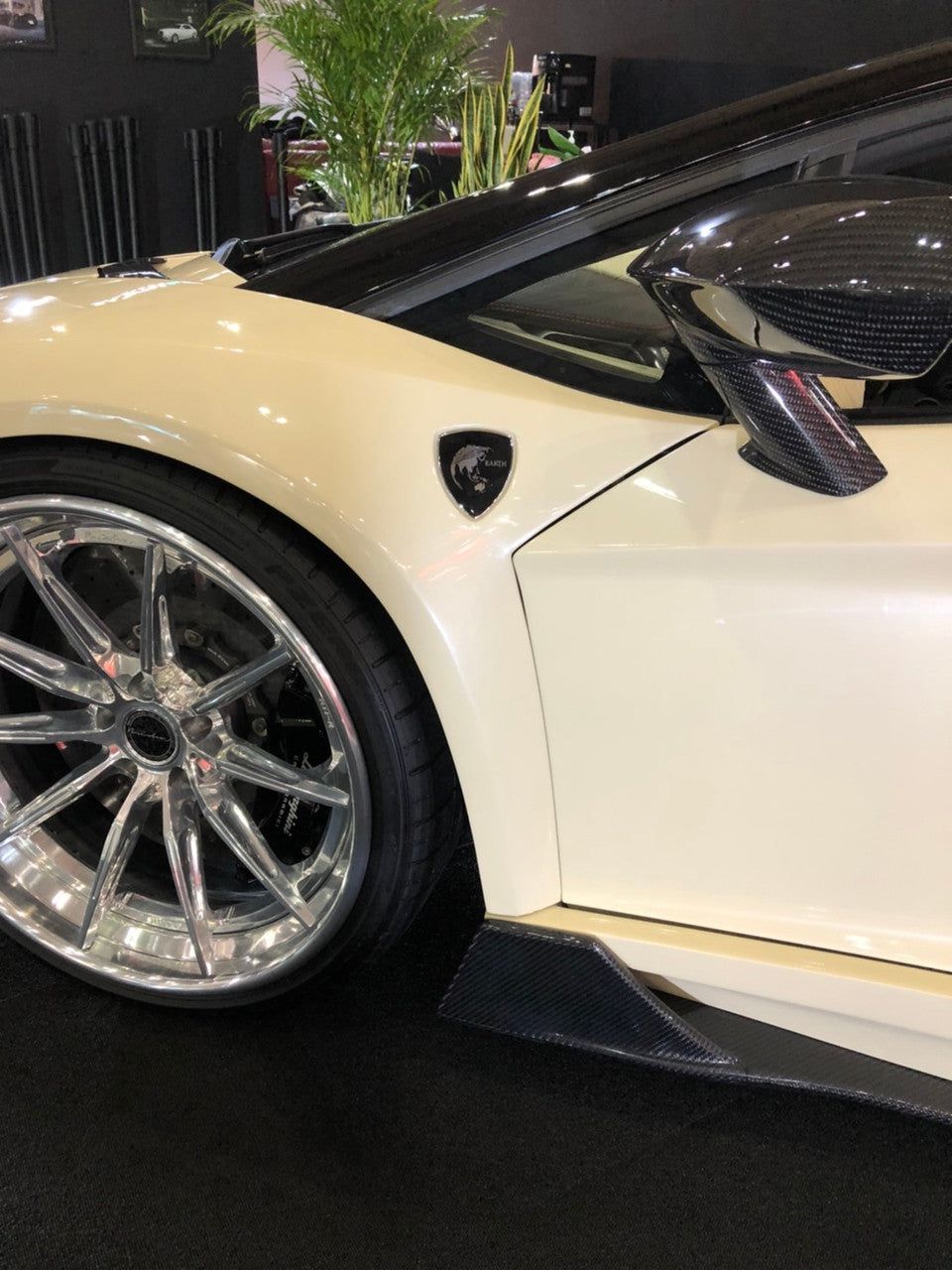 Premier4509 x EARTH Lamborghini Aventador Carbon Wide Body Kit