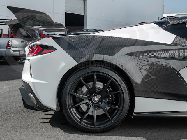 2020-UP CORVETTE C8 | CARBON FIBER REAR BUMPER DIFFUSER QUAD EXIT
