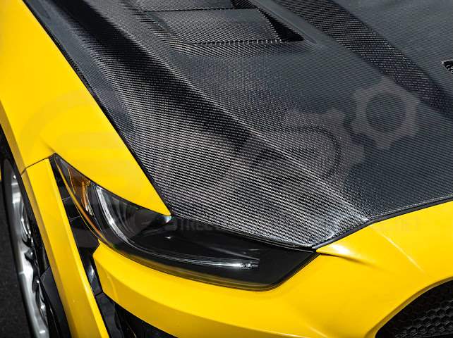 2015-2017 FORD MUSTANG S550 | TERMINATOR STYLE CARBON FIBER FRONT AIR VENTED HOOD
