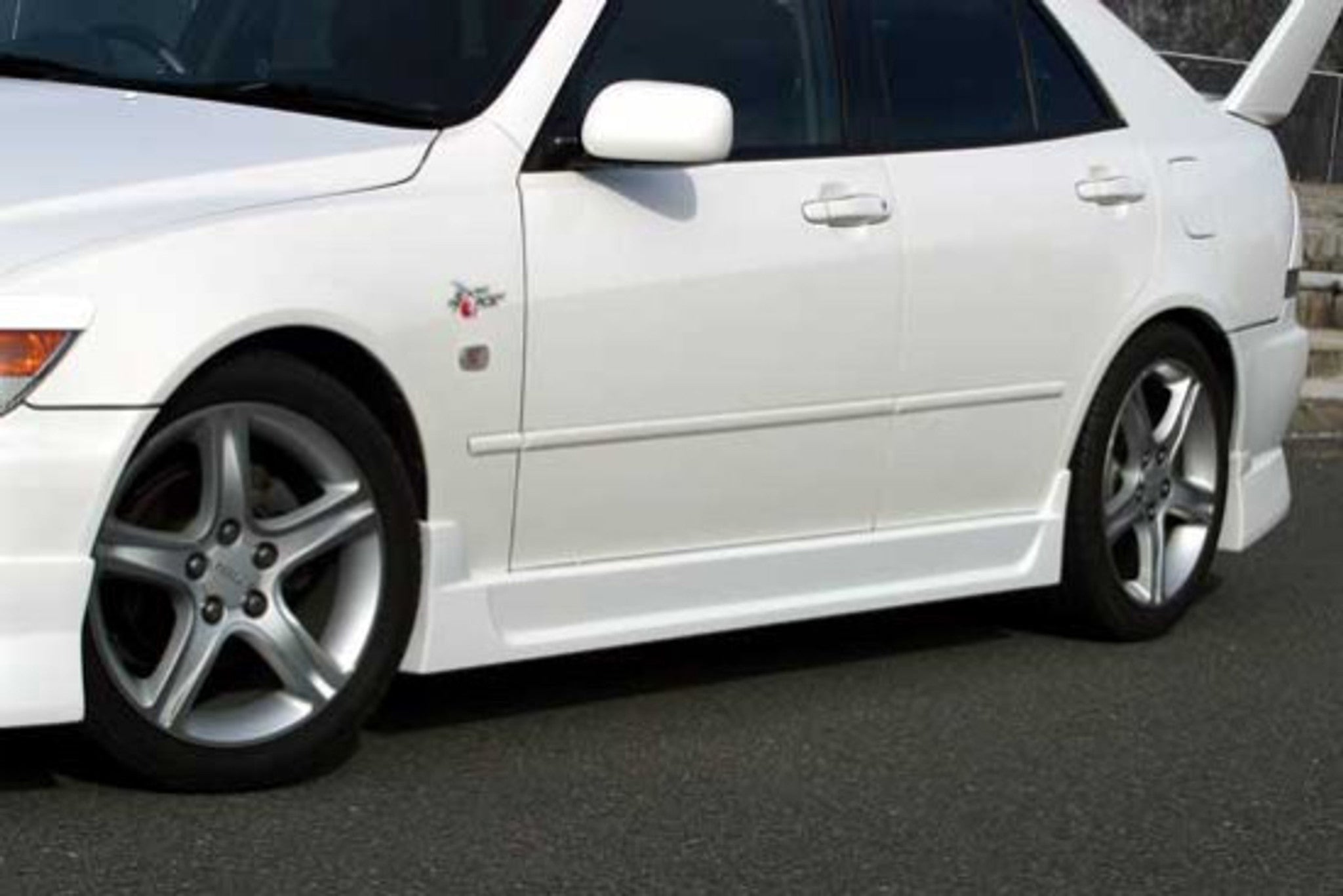 Charge Speed 2000-2005 Lexus IS-300 Type-1 Side Skirt