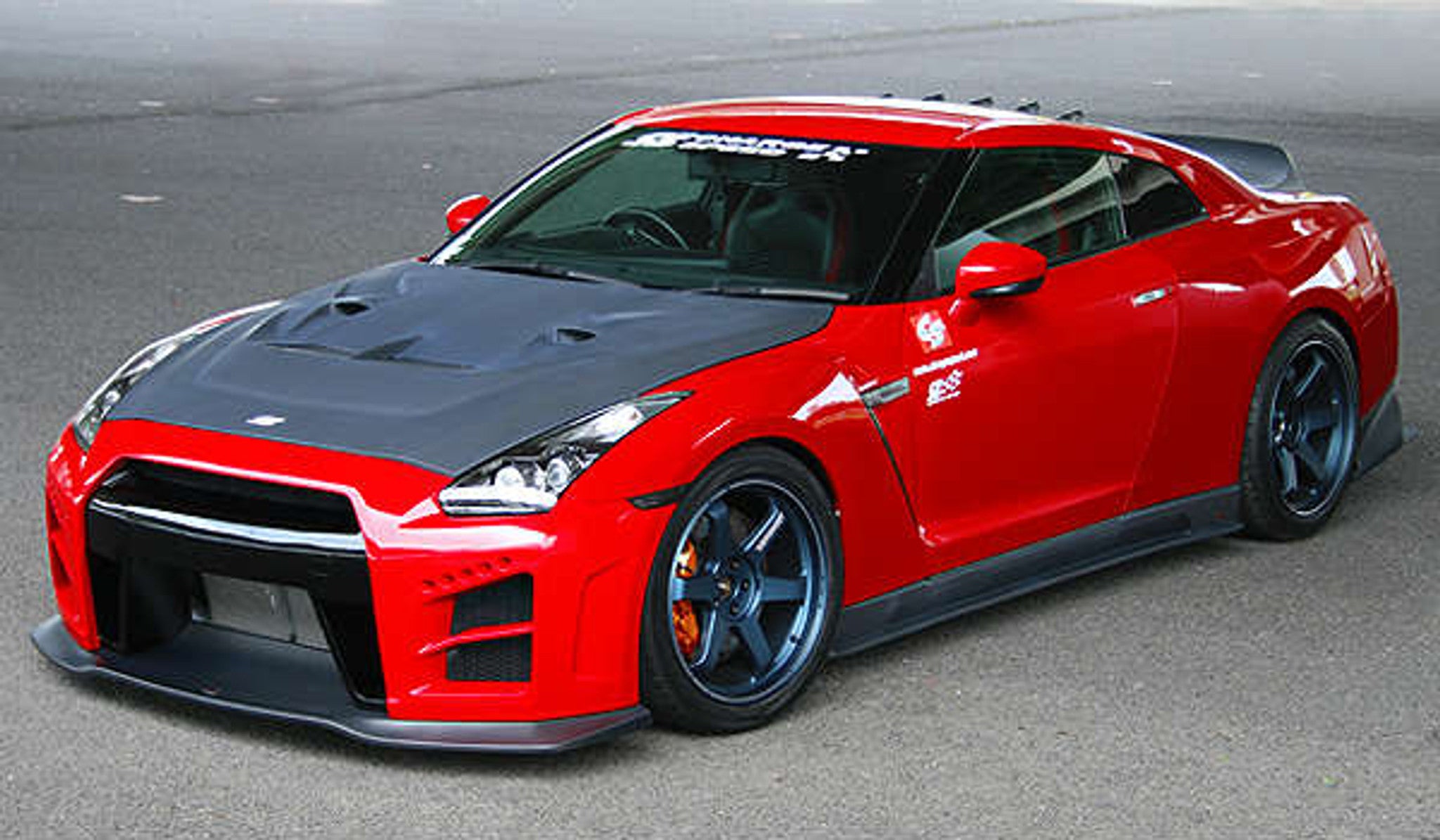 Charge Speed 2007-2011 Nissan GTR All Zenki FRP Complete Kit with Front Bumper (White Gel) with LED & Black FRP Front Under Diffuser & Black FRP Side Skirts & Black FRP Rear Skirt