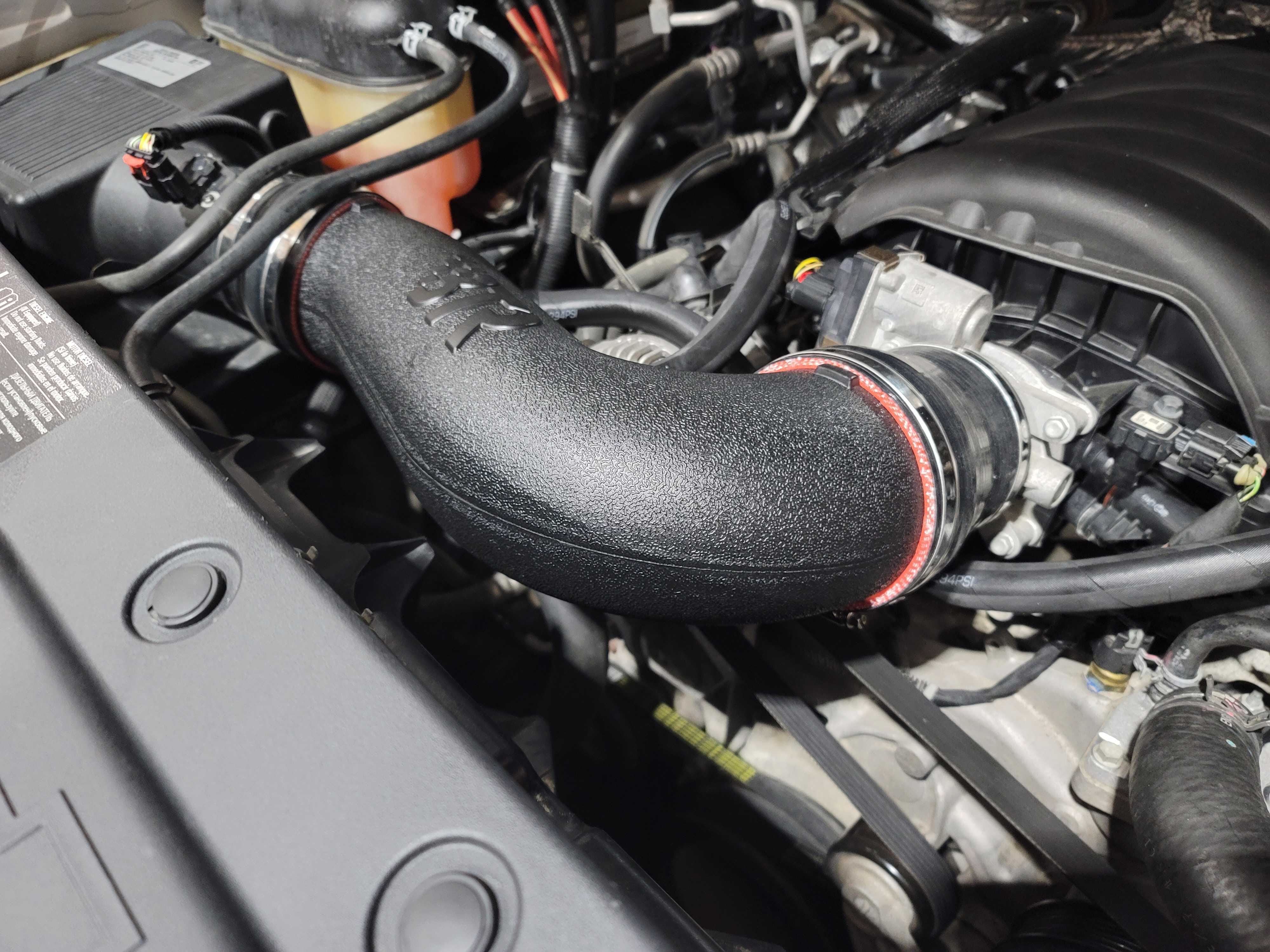 BTR 14-18 L83 INTAKE TRUCK COLD AIR TUBE KIT CAT-L83-01