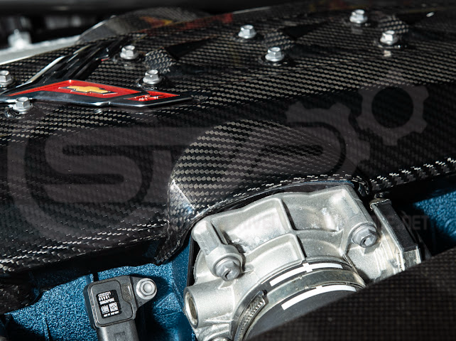 2025-Up Chevy Corvette C8 ZR1 | Dry Carbon Fiber Rear Engine Cover One-Piece
