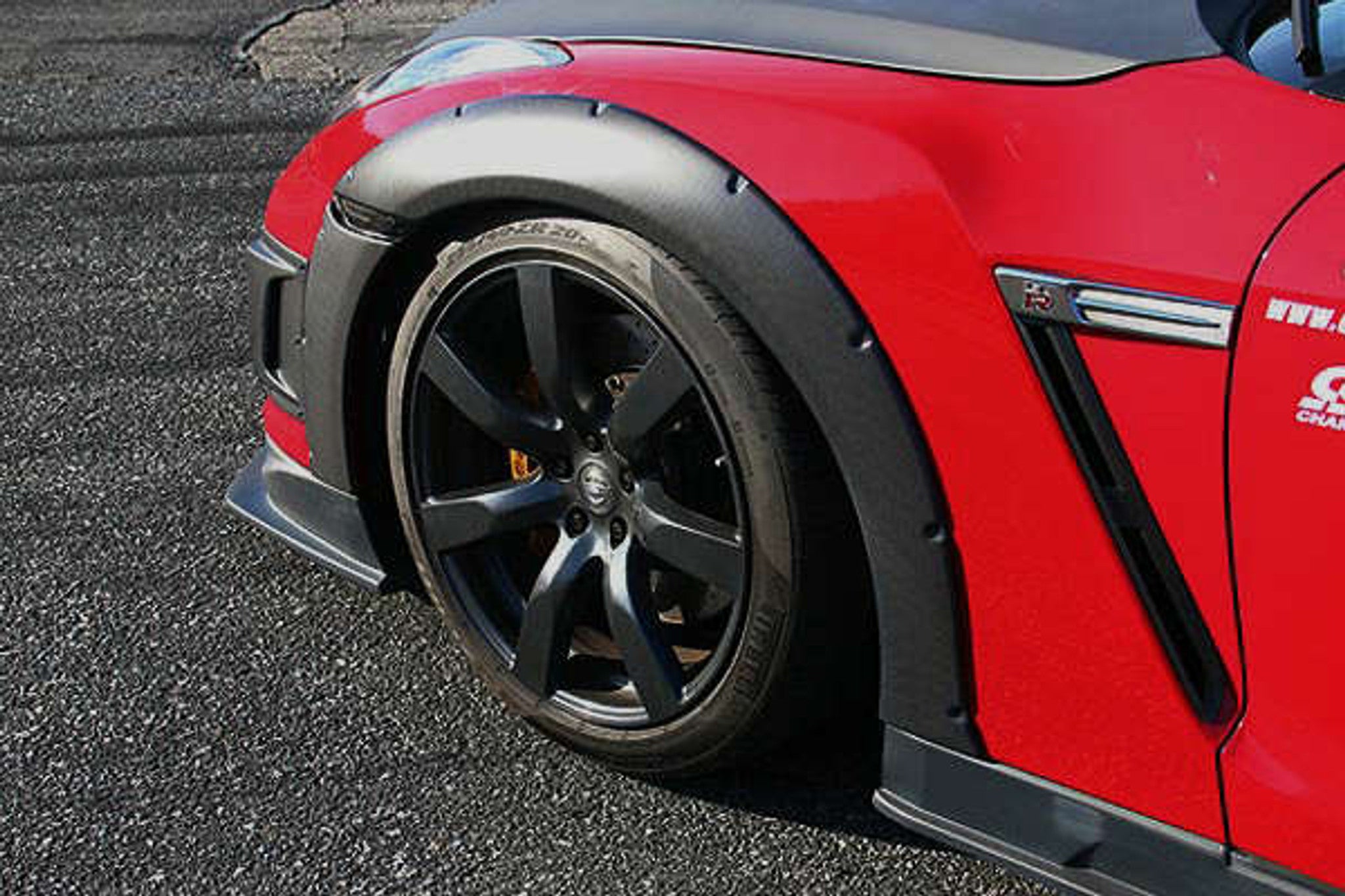 Charge Speed 2007-2011 Nissan GTR R35 Carbon 15mm Front Over Fenders