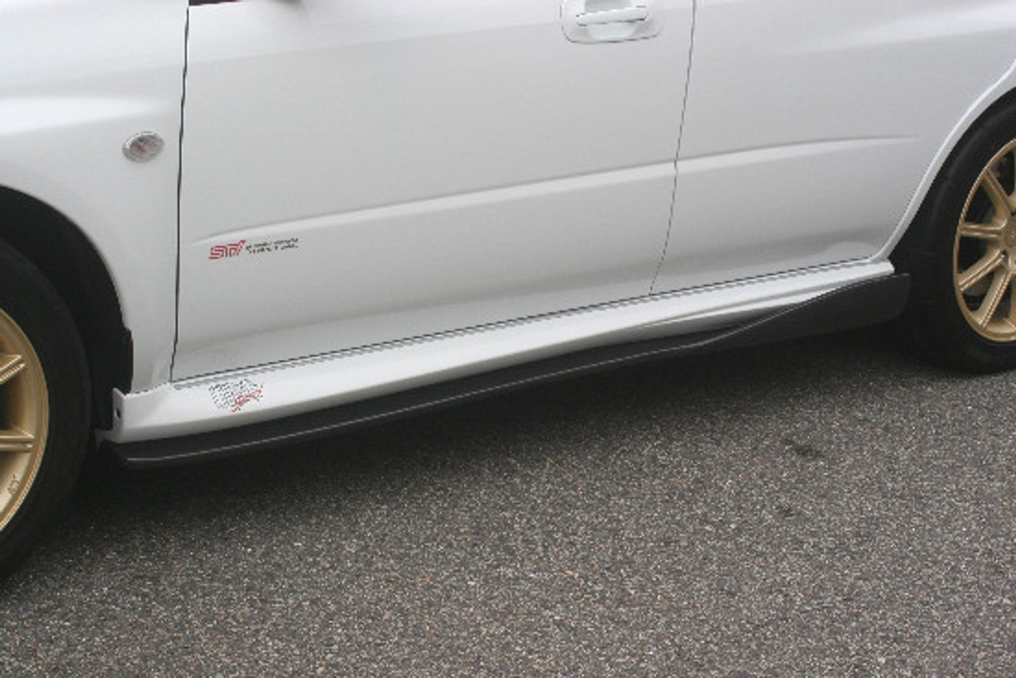 Charge Speed 2004-2005 Subaru Impreza GD-B Peanut Eye Latter Model BottomLine Type-2 FRP Front Lip kit
