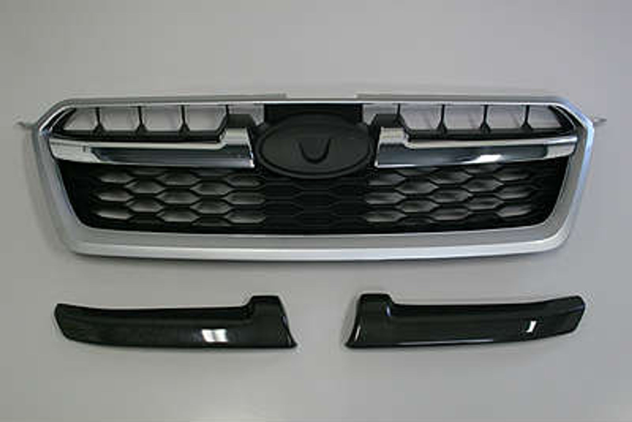 Charge Speed 2012-2015 Subaru Impreza Sedan/ 5 Doors Hatchback/ XV CrossTrek GP4 / G4 GJ Grill Finisher Carbon