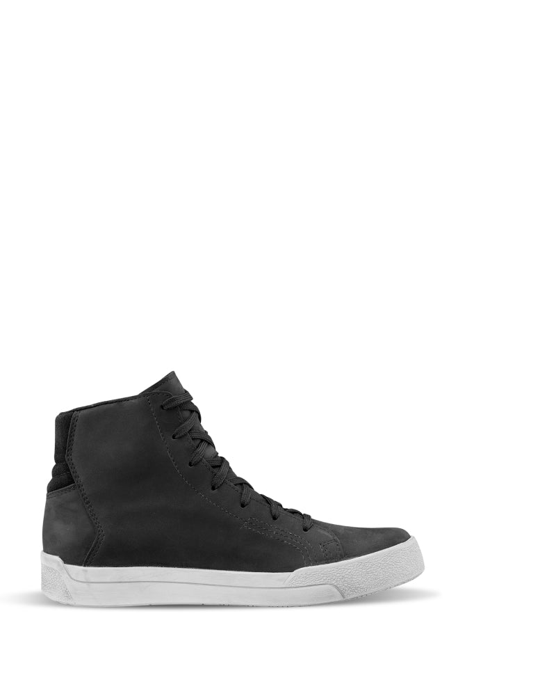 Gaerne G.Rome Gore Tex motorcycle boot in black, size 10, featuring durable leather construction and waterproof Gore Tex lining.
