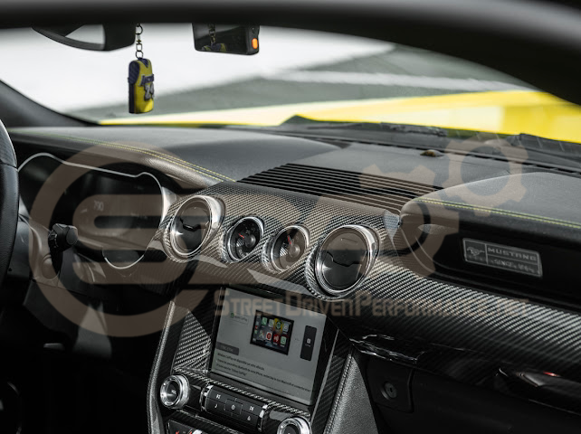 2015-2023 FORD MUSTANG S550 | CARBON FIBER DASHBOARD PANEL TRIM COVER