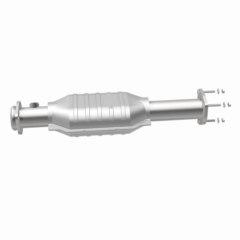 MagnaFlow Direct Fit Catalytic Converter 00-04 Jeep Wrangler 4.0L Rear/2.4L/2.5L