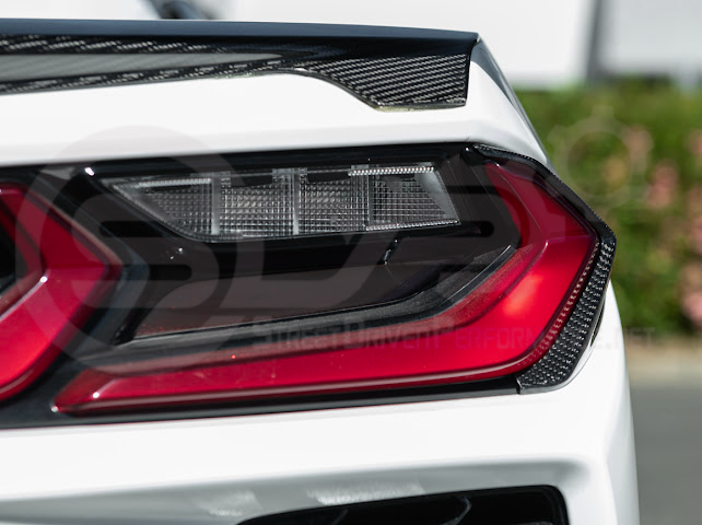 2020-Up Chevrolet Corvette C8 | Dry Carbon Fiber Rear Tail Light Side Trim Bezel Cover Pair