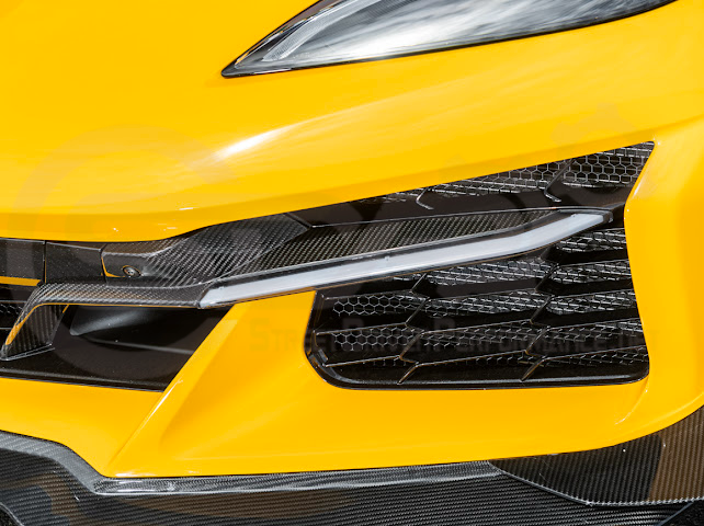 2023+ CHEVROLET CORVETTE C8 E-RAY & Z06 | FACTORY OEM STYLE GLOSSY BLACK FRONT RADIATOR MESH GRILLE GUARD