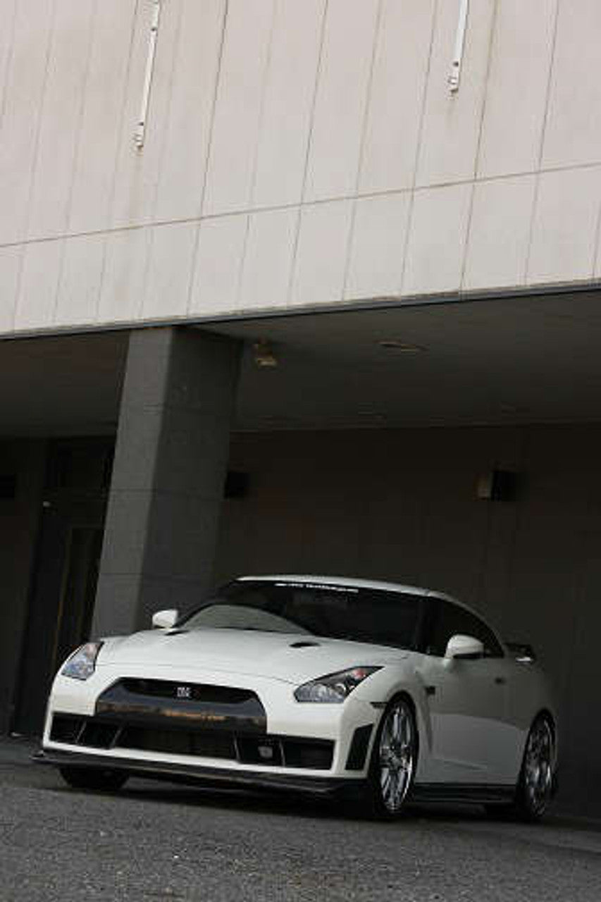 VeilSide 2009-2011 Nissan Skyline GTR R35 Ver. I Model Complete Kit (FRP)
