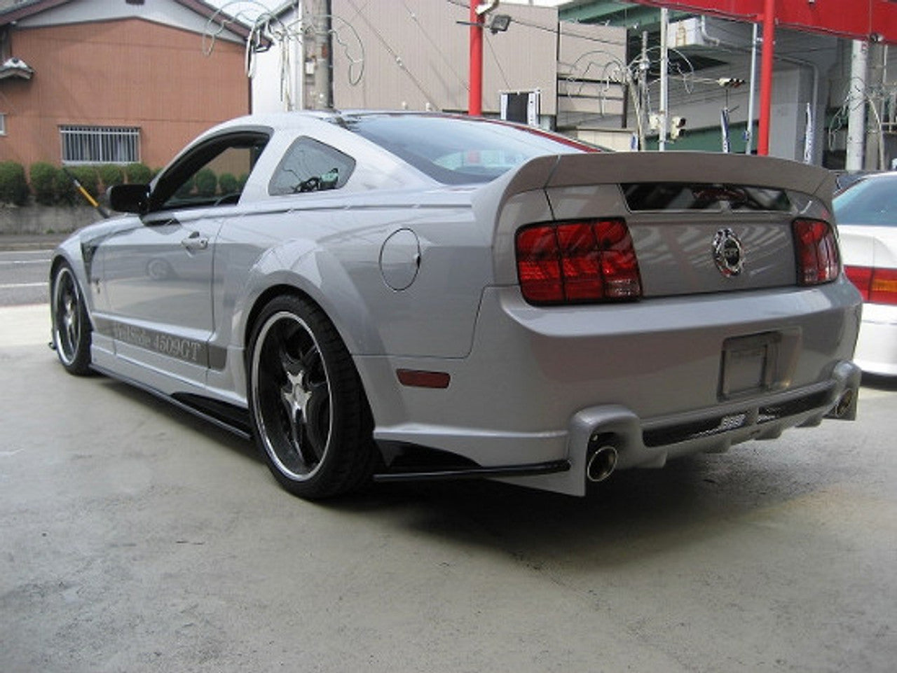 VeilSide 2005-2009 Ford Mustang GT USA Model Carbon Rear Spoiler (CFRP)
