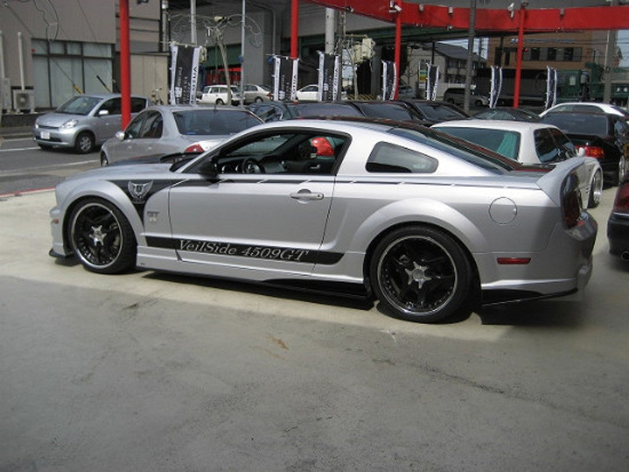 VeilSide 2005-2009 Ford Mustang GT USA Model Carbon Rear Spoiler (CFRP)