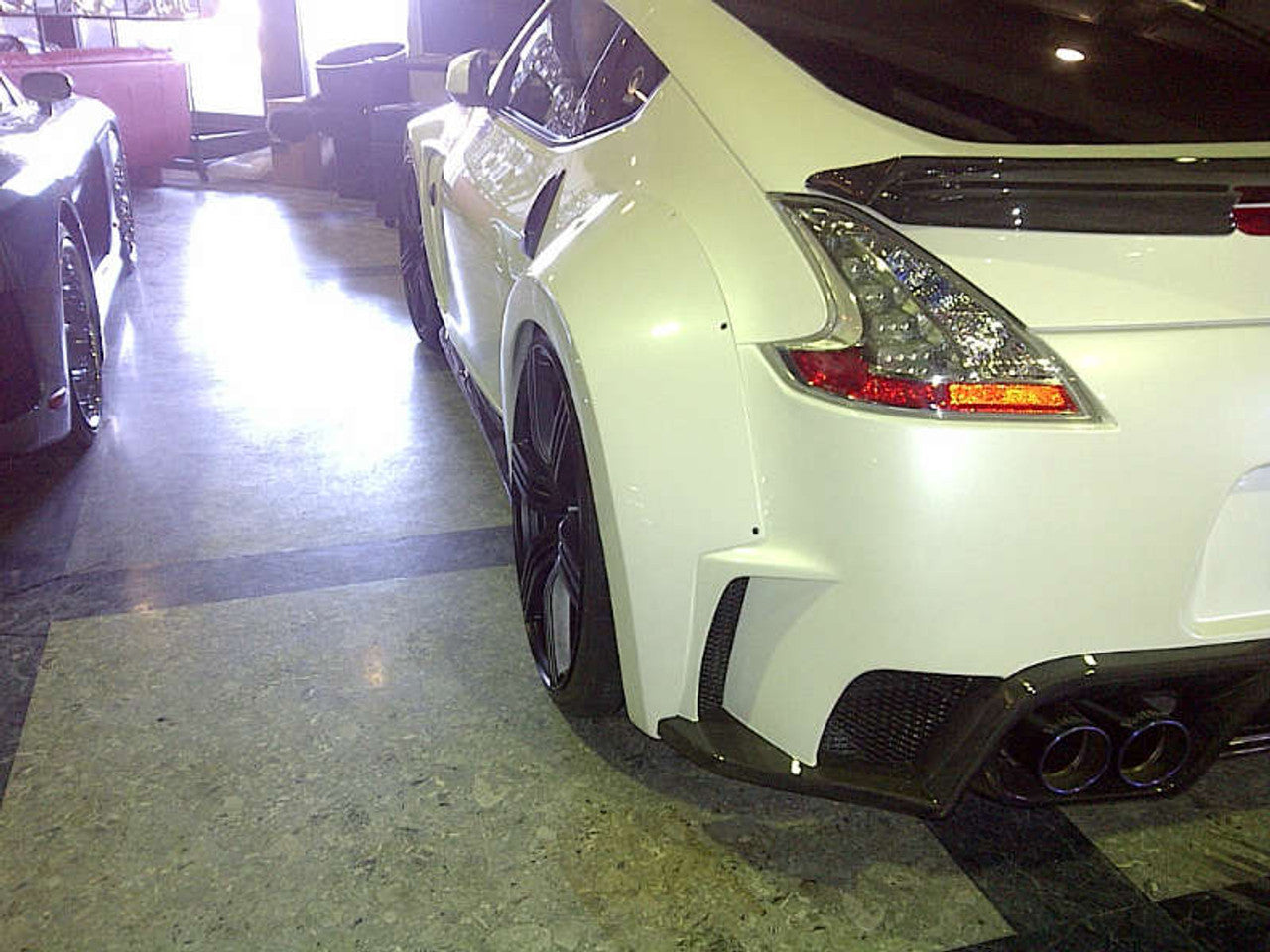 VeilSide 2009-2023 Nissan 370Z Ver. I Model FRP with CARBON Accents Complete Wide Body (Japanese FRP/ CFRP) 6 Pieces (Side Skirts Does Not Fit Nismo Model)