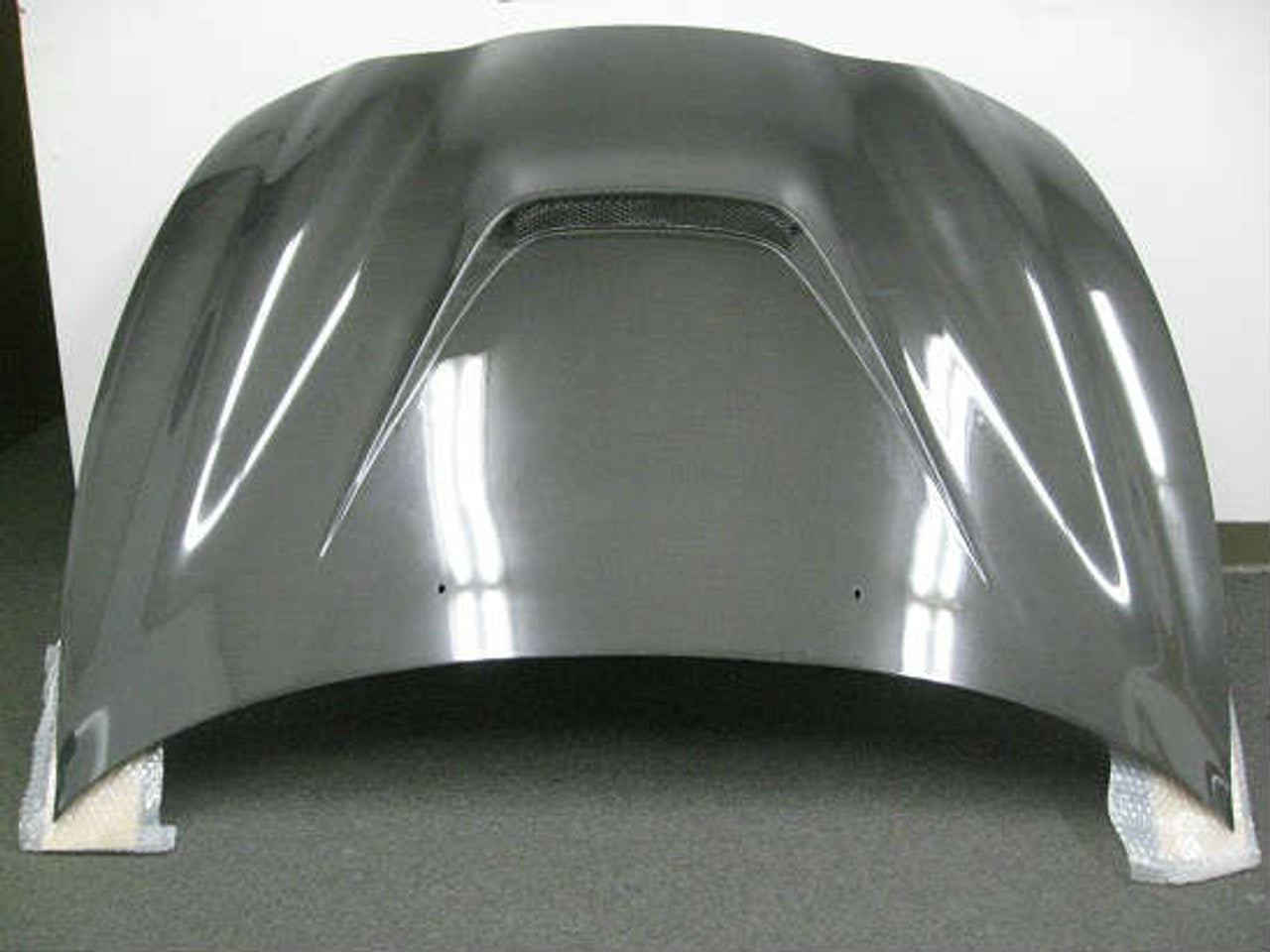 VeilSide 2000-2002 Hyundai Tiburon Turbulence K01R Model CARBON Hood (CFRP)