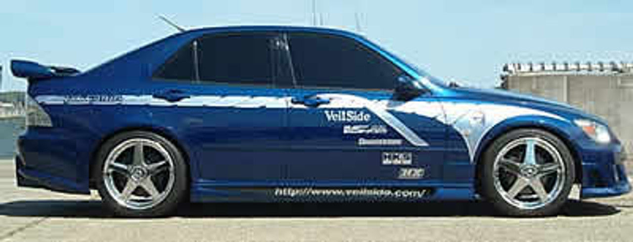 VeilSide 2000-2005 Lexus IS300/ Toyota Altezza SXE10 Racing Edition Model Side Skirts (FRP)