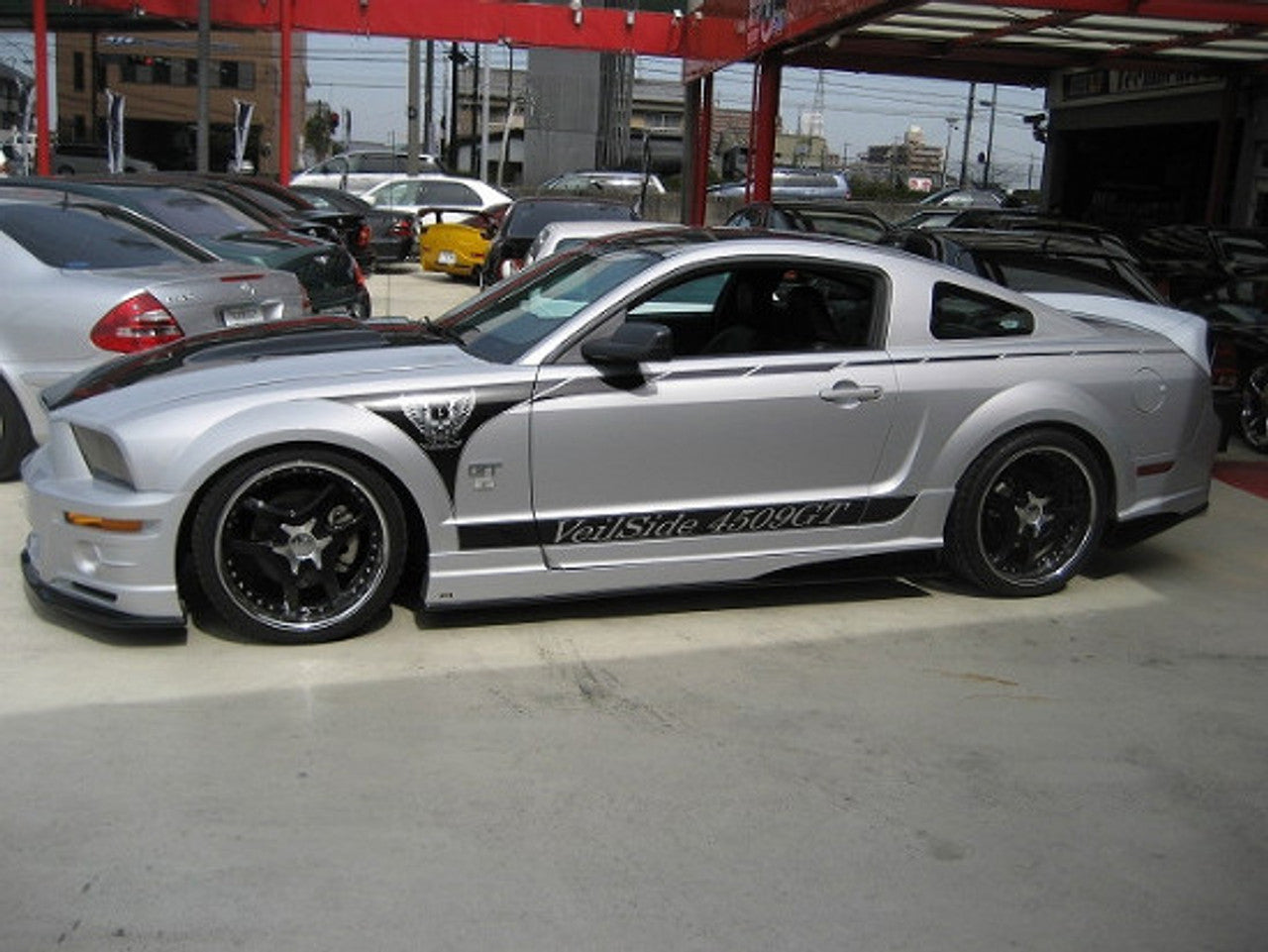 VeilSide 2005-2009 Ford Mustang GT USA Model Rear Spoiler (FRP)
