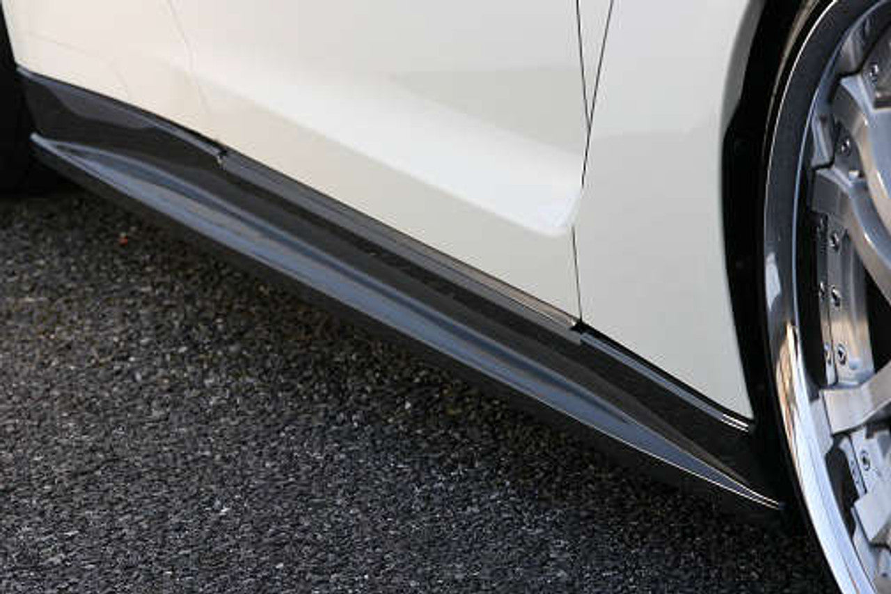 VeilSide 2009-2021 Nissan Skyline GTR R35 Ver. I Model Carbon Side Skirts (CFRP) Pair