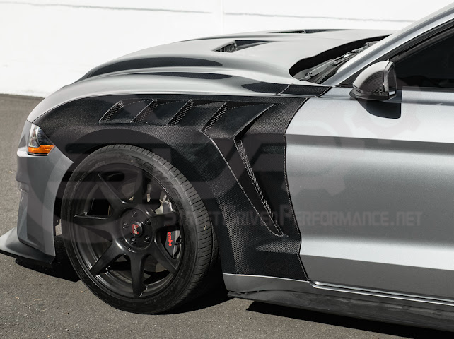 *IMPERFECTION / DISCOUNTED* 2018-2023 FORD MUSTANG S550 | GTD STYLE CARBON FIBER FRONT SIDE VENTED FENDERS