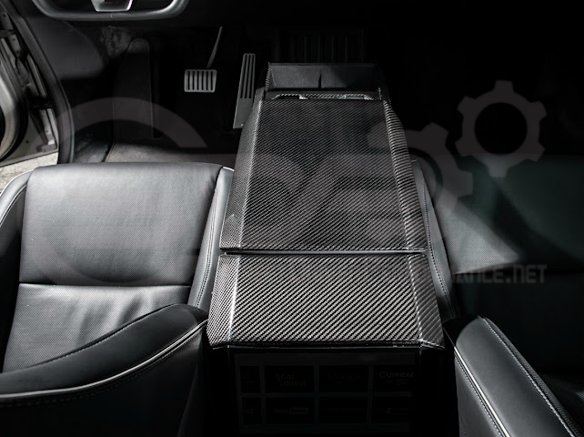 2024-Up Tesla Cybertruck | Interior DRY Carbon Fiber Armrest Trim Cover (Copy)