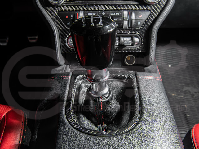 2015-2023 FORD MUSTANG S550 | CARBON FIBER CENTER GEAR SHIFT PANEL TRIM COVER