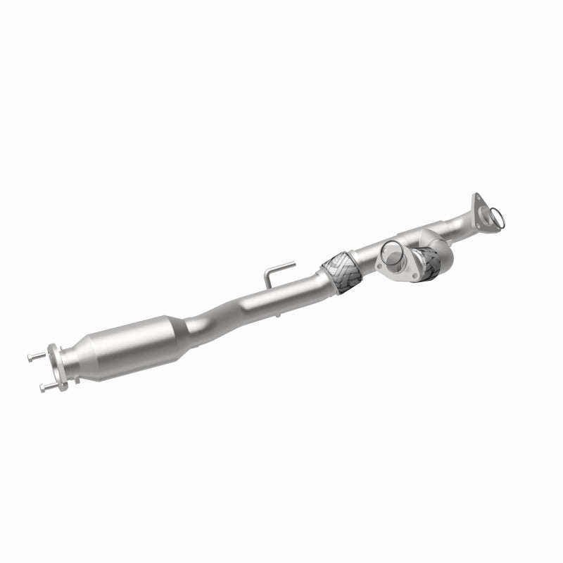 MagnaFlow catalytic converter for Nissan Murano 3.5L, direct fit, model years 2009-2014, with metal construction and mounting points