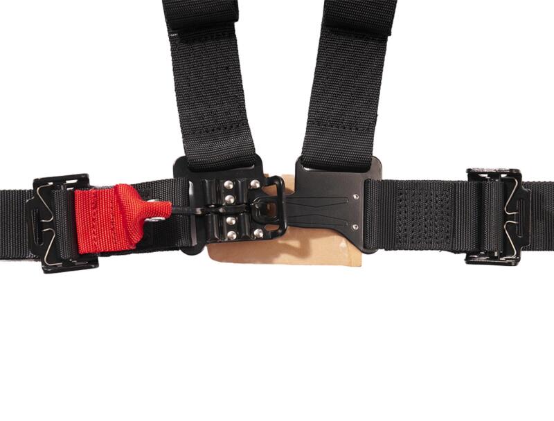 PRP Seats 5.2 sewn-in harness latch and link in black for seat belt harnesses