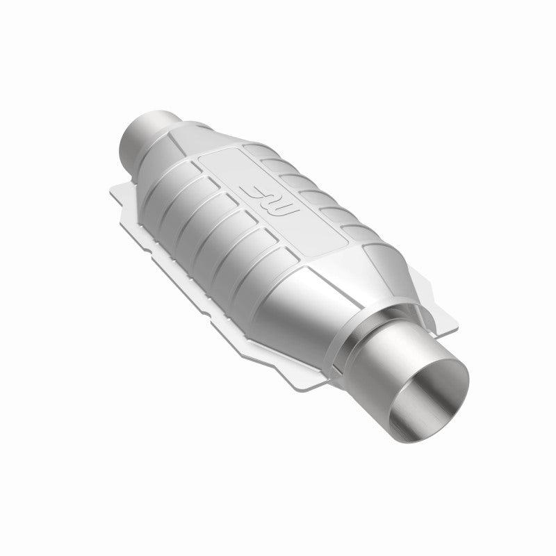 MagnaFlow Universal Catalytic Converter 2.25in Inlet/Outlet Center/Center Oval Rear (California)