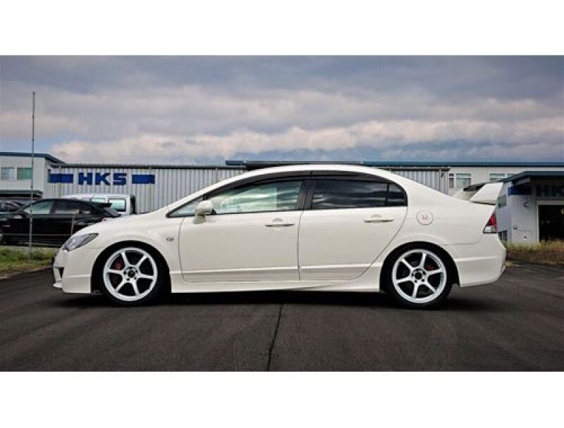 HKS Hipermax R FD2 coilover suspension kit installed on a Honda Civic FD2, showcasing adjustable coilover components and ride height.