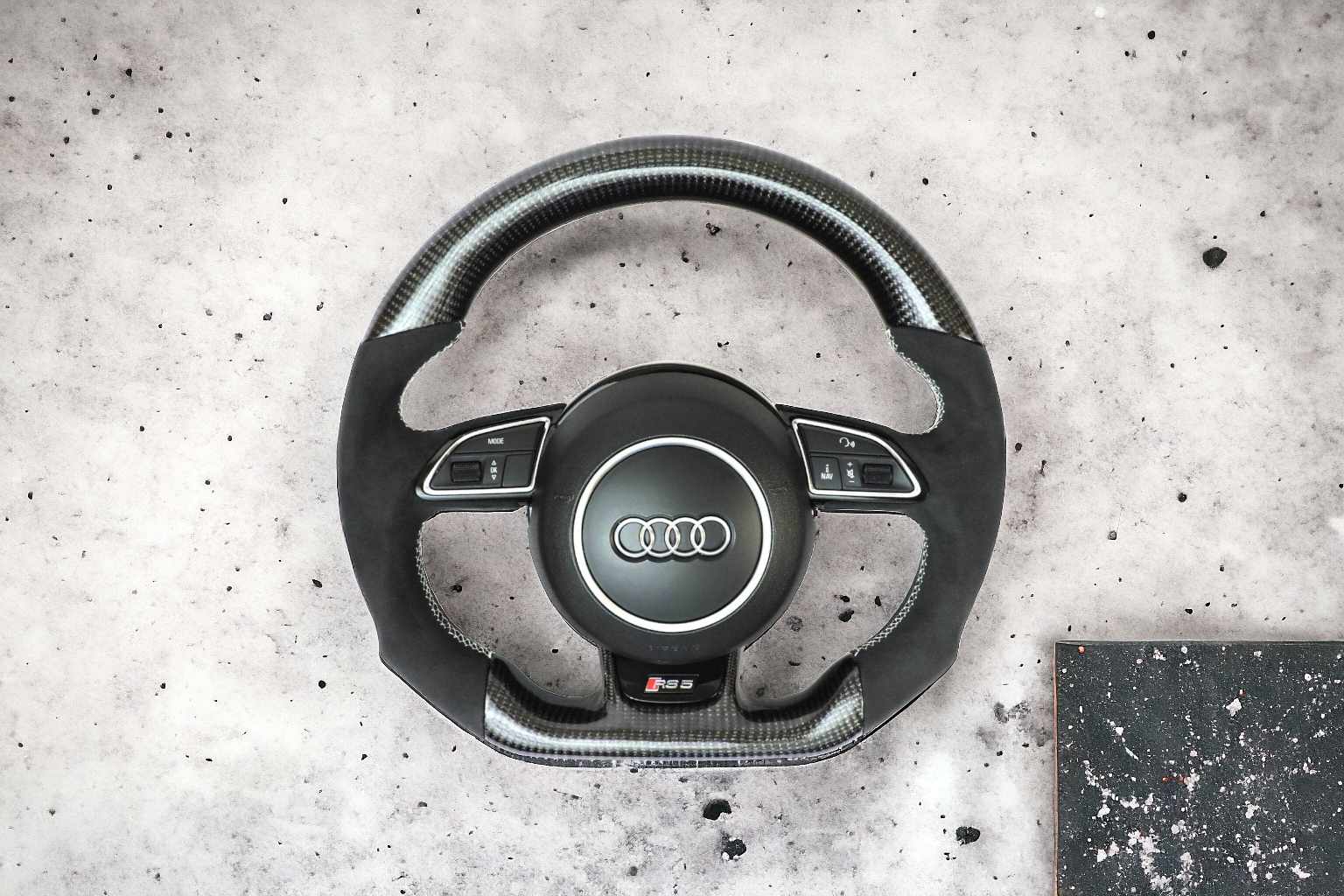 2008 - 2019 Audi A6 / S6 / RS6 - A7 / S7 / RS7 - Custom Carbon Fiber Steering Wheel with options