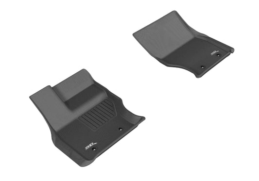 Black 3D MAXpider rubber floor mat for 2013-2020 Land Rover Range Rover and Range Rover Sport first row interior.