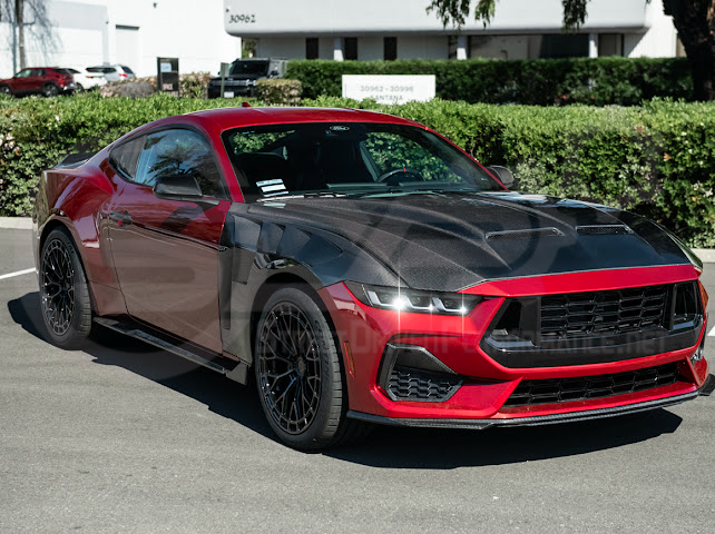 2024-UP FORD MUSTANG S650 | S550 SUPER SNAKE STYLE CARBON FIBER FRONT VENTED HOOD