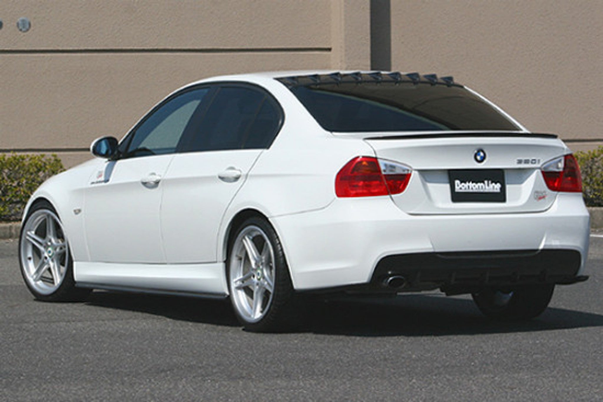 CHARGE SPEED 2005-2008 BMW E90 3-SERIES M-SPORT SEDAN BOTTOM LINE CARBON FULL LIP KIT