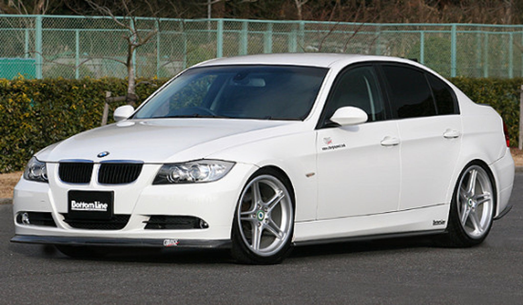 CHARGE SPEED 2005-2008 BMW E90 3-SERIES SEDAN BOTTOM LINE CARBON FULL LIP KIT