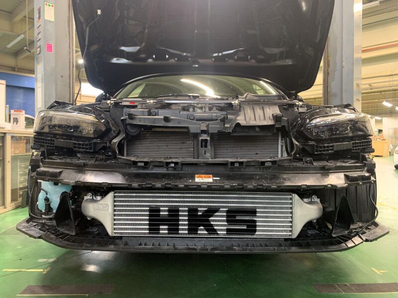 HKS Honda Civic Type R FL5 intercooler kit with large front-mounted intercooler and piping for improved cooling performance.
