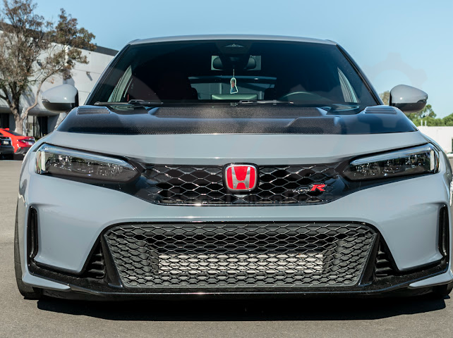 2023-UP HONDA CIVIC FL5 TYPE-R | JDM VARIS STYLE CARBON FIBER FRONT VENTED HOOD