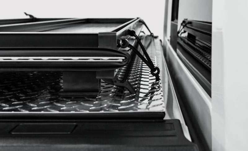 Access LOMAX Tri-Fold Cover 26-27 Ford Ranger - 5ft Standard Bed
