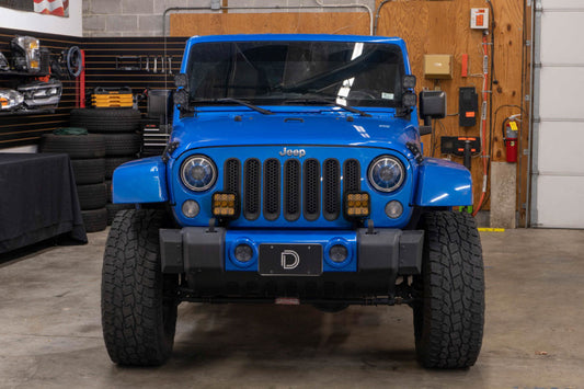 Diode Dynamics Jeep JK SS5 CrossLink bumper lightbar kit with sport combo, featuring LED light bars and cube lights for off-road use.