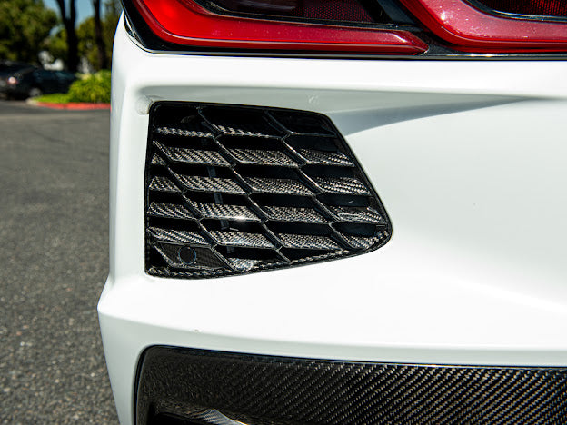 2020+ CHEVROLET CORVETTE C8 STINGRAY & Z51 | CARBON FIBER REAR GRILL TRIM COVER PAIR