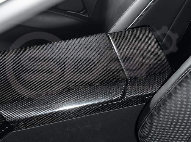 2024-Up Tesla Cybertruck | Interior DRY Carbon Fiber Armrest Trim Cover (Copy)